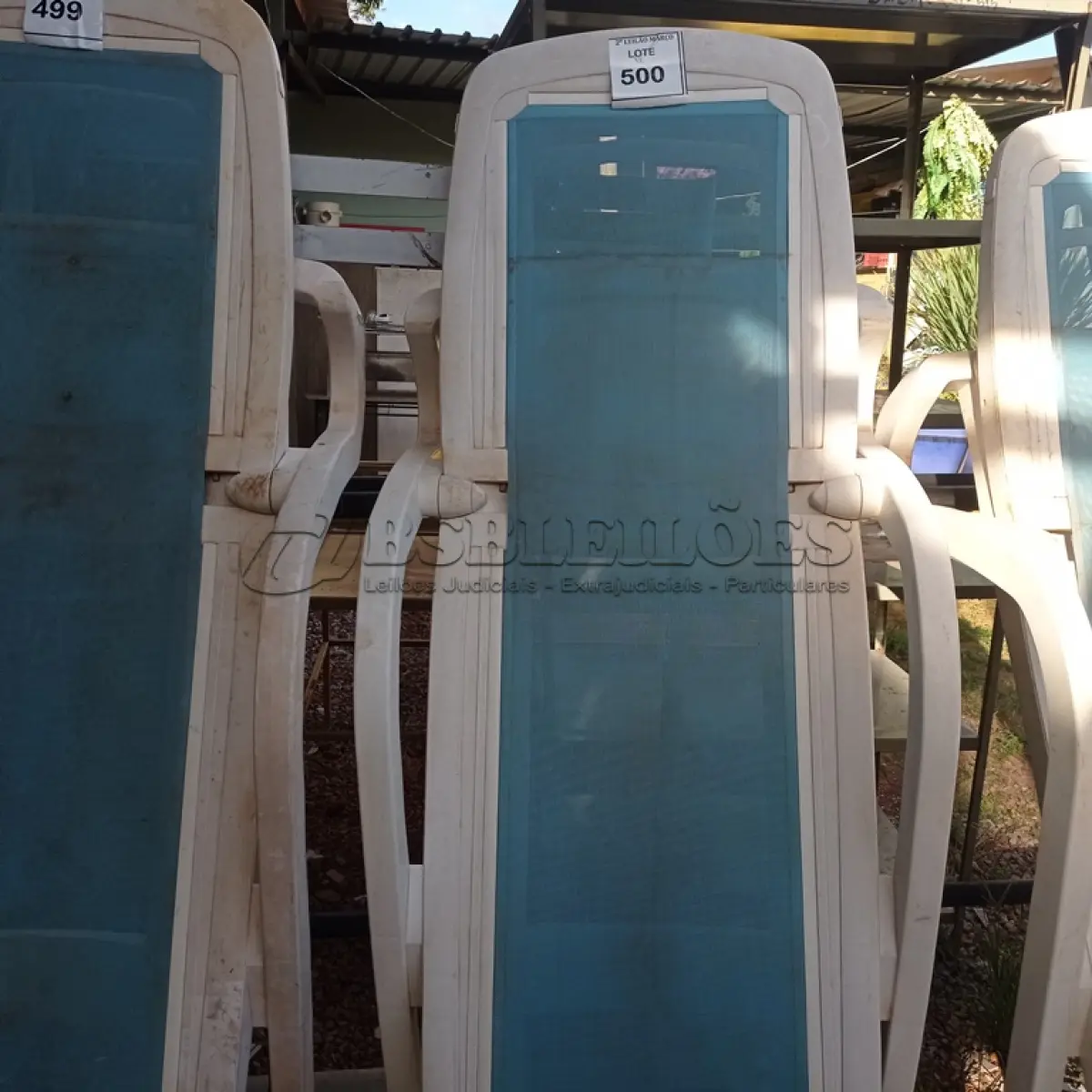 LOTE 500 - 01 ESPREGUIÇADEIRA DE PISCINA. (NO ESTADO) ATENÇÃO! FAZER A VISITAÇÃO ANTES DE ARREMATAR, NÃO SABEMOS SE FUNCIONA. LEILÃO NÃO TEM GARANTIA E NEM DEVOLUÇÃO, SUJEITO A POSSÍVEIS AVARIAS VISÍVEIS/OCULTAS E/OU AUSÊNCIA DE COMPONENTES.