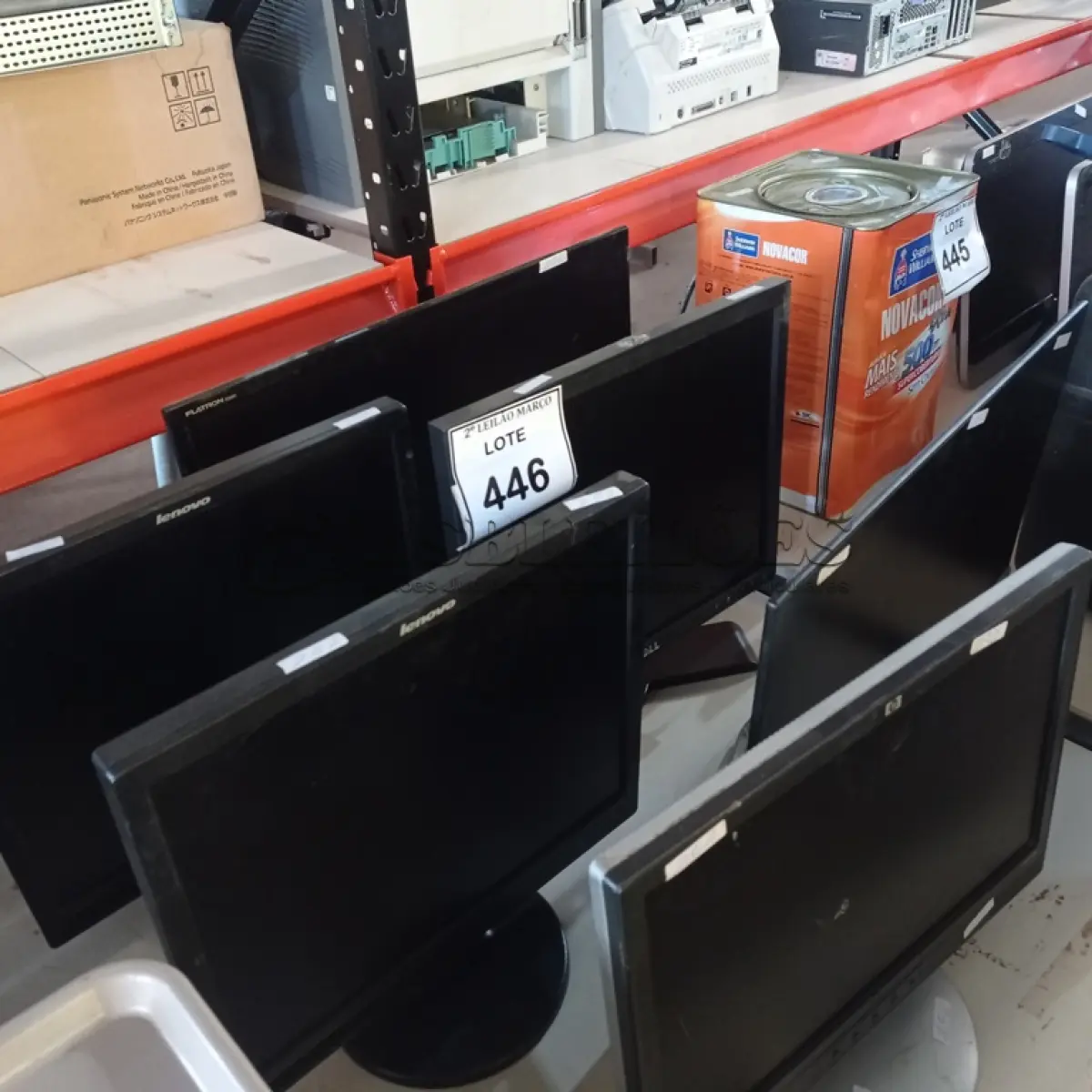 LOTE 446 - 06 MONITORES LCD MARCAS E MODELOS DIVERSOS C/AVARIAS. (NO ESTADO) ATENÇÃO! FAZER A VISITAÇÃO ANTES DE ARREMATAR, NÃO SABEMOS SE FUNCIONA. LEILÃO NÃO TEM GARANTIA E NEM DEVOLUÇÃO, SUJEITO A POSSÍVEIS AVARIAS VISÍVEIS/OCULTAS E/OU AUSÊNCIA DE COMPONENTES.
