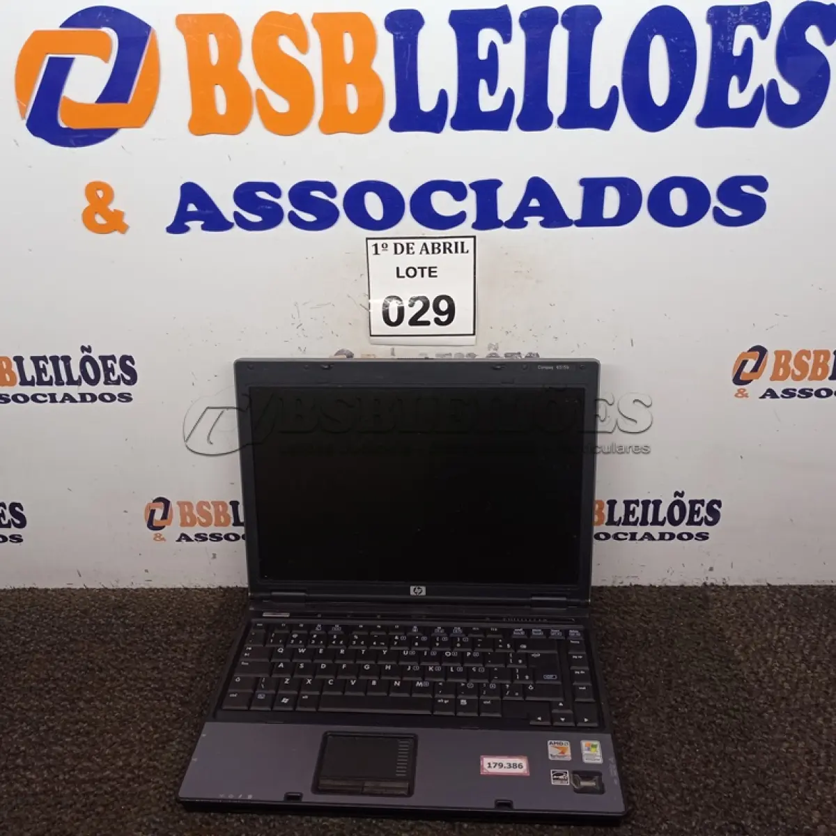 LOTE 029 - 01 NOTEBOOK HP. (NO ESTADO) ATENÇÃO! FAZER A VISITAÇÃO ANTES DE ARREMATAR, NÃO SABEMOS SE FUNCIONA. LEILÃO NÃO TEM GARANTIA E NEM DEVOLUÇÃO, SUJEITO A POSSÍVEIS AVARIAS VISÍVEIS/OCULTAS E/OU AUSÊNCIA DE COMPONENTES.