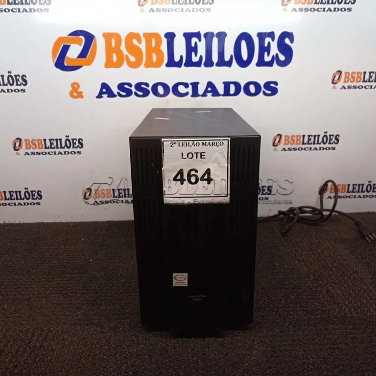LOTE 464 - 01 NOBREAK MARCA APC 1500VA. (NO ESTADO) ATENÇÃO! FAZER A VISITAÇÃO ANTES DE ARREMATAR, NÃO SABEMOS SE FUNCIONA. LEILÃO NÃO TEM GARANTIA E NEM DEVOLUÇÃO, SUJEITO A POSSÍVEIS AVARIAS VISÍVEIS/OCULTAS E/OU AUSÊNCIA DE COMPONENTES.