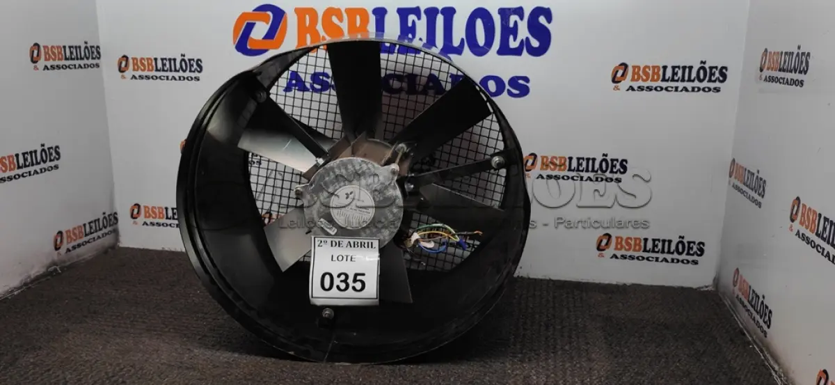 LOTE 035 - 01 EXAUSTOR VENTISILVA. (NO ESTADO) ATENÇÃO! FAZER A VISITAÇÃO ANTES DE ARREMATAR, NÃO SABEMOS SE FUNCIONA. LEILÃO NÃO TEM GARANTIA E NEM DEVOLUÇÃO, SUJEITO A POSSÍVEIS AVARIAS VISÍVEIS/OCULTAS E/OU AUSÊNCIA DE COMPONENTES.