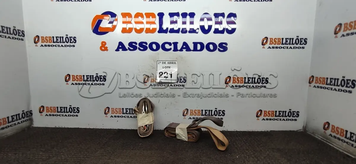 LOTE 221 - 02 CINTAS PARA SEGURANÇA. (NO ESTADO) ATENÇÃO! FAZER A VISITAÇÃO ANTES DE ARREMATAR, NÃO SABEMOS SE FUNCIONA. LEILÃO NÃO TEM GARANTIA E NEM DEVOLUÇÃO, SUJEITO A POSSÍVEIS AVARIAS VISÍVEIS/OCULTAS E/OU AUSÊNCIA DE COMPONENTES.