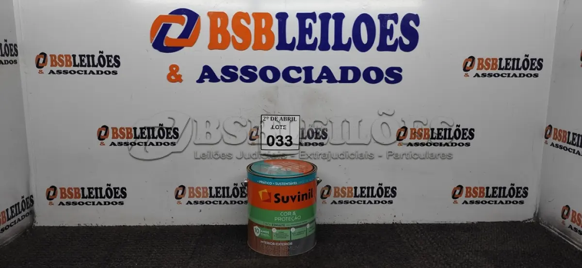 LOTE 033 - 01 LATA DE TINTA ESMALTE PARA MADEIRAS E METAIS NA COR BRILHANTE VERMELHO DE 3,6L MARCA SUVINIL. (NOVO) (NO ESTADO) ATENÇÃO! FAZER A VISITAÇÃO ANTES DE ARREMATAR, NÃO SABEMOS SE FUNCIONA. LEILÃO NÃO TEM GARANTIA E NEM DEVOLUÇÃO, SUJEITO A POSSÍVEIS AVARIAS VISÍVEIS/OCULTAS E/OU AUSÊNCIA DE COMPONENTES.