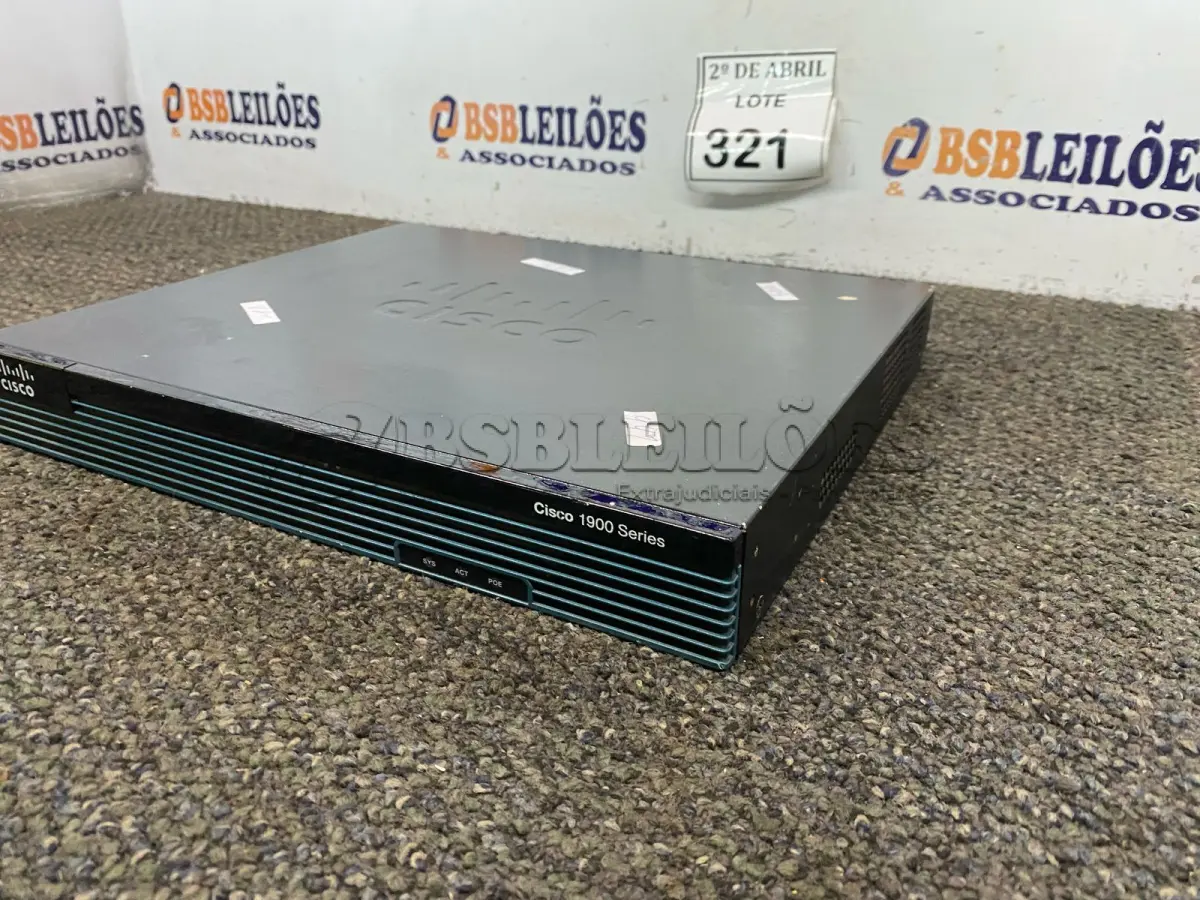LOTE 321 - 01 APARELHO CISCO 1900. (NO ESTADO) ATENÇÃO! FAZER A VISITAÇÃO ANTES DE ARREMATAR, NÃO SABEMOS SE FUNCIONA. LEILÃO NÃO TEM GARANTIA E NEM DEVOLUÇÃO, SUJEITO A POSSÍVEIS AVARIAS VISÍVEIS/OCULTAS E/OU AUSÊNCIA DE COMPONENTES.