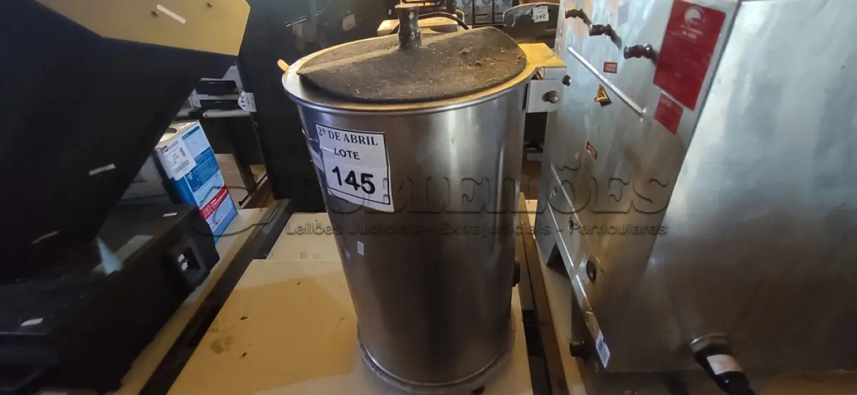 LOTE 145 - 01 DESCASCADOR DE BATATAS. (NO ESTADO) ATENÇÃO! FAZER A VISITAÇÃO ANTES DE ARREMATAR, NÃO SABEMOS SE FUNCIONA. LEILÃO NÃO TEM GARANTIA E NEM DEVOLUÇÃO, SUJEITO A POSSÍVEIS AVARIAS VISÍVEIS/OCULTAS E/OU AUSÊNCIA DE COMPONENTES.