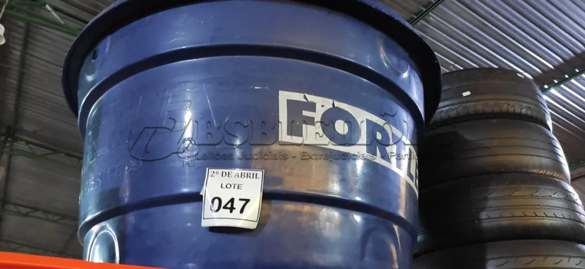 LOTE 047 - 01 CAIXA D’ÁGUA FORTLEV 250 LITROS. (NO ESTADO) ATENÇÃO! FAZER A VISITAÇÃO ANTES DE ARREMATAR, NÃO SABEMOS SE FUNCIONA. LEILÃO NÃO TEM GARANTIA E NEM DEVOLUÇÃO, SUJEITO A POSSÍVEIS AVARIAS VISÍVEIS/OCULTAS E/OU AUSÊNCIA DE COMPONENTES.