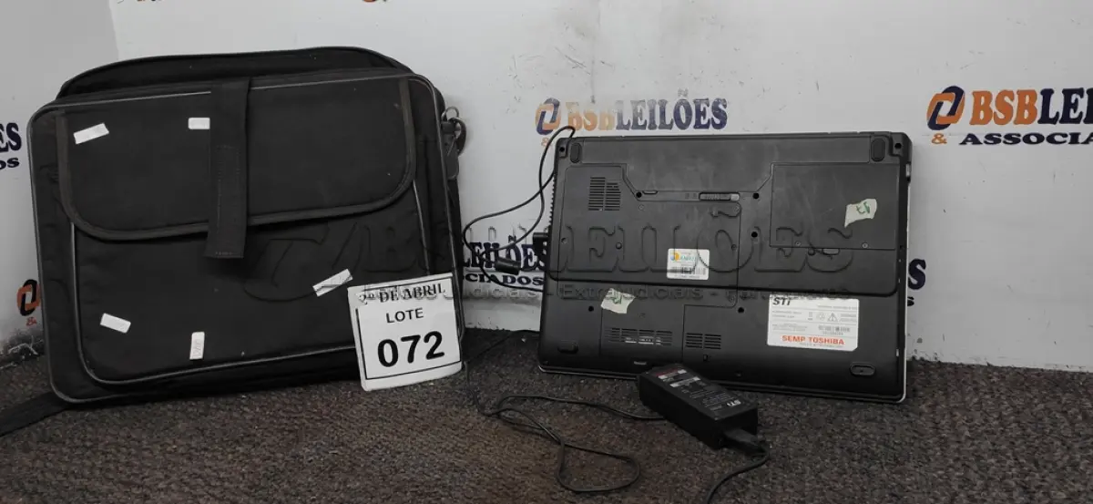 LOTE 072 - 01 NOTEBOOK SEMP TOSHIBA DUAL CORE HD 500GB E 2GB DE MEMÓRIA RAM COM FONTE E MALETA.    COM MALETA (NO ESTADO) ATENÇÃO! FAZER A VISITAÇÃO ANTES DE ARREMATAR, NÃO SABEMOS SE FUNCIONA. LEILÃO NÃO TEM GARANTIA E NEM DEVOLUÇÃO, SUJEITO A POSSÍVEIS AVARIAS VISÍVEIS/OCULTAS E/OU AUSÊNCIA DE COMPONENTES.