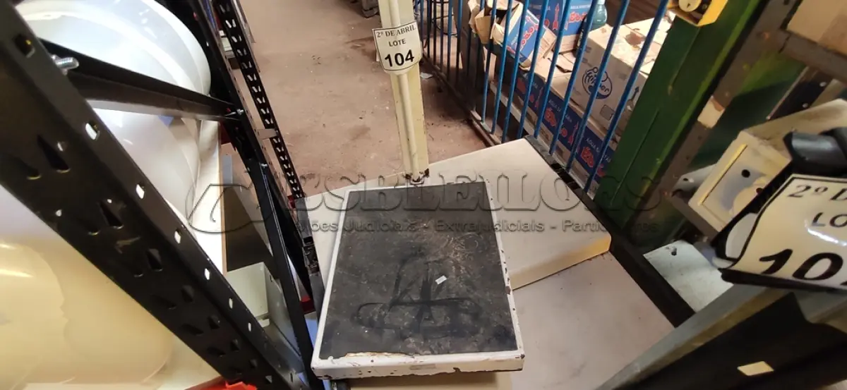 LOTE 104 - 01 BALANÇA DIGITAL MÁXIMO DE 200K MARCA MICHELETTI. (NO ESTADO) ATENÇÃO! FAZER A VISITAÇÃO ANTES DE ARREMATAR, NÃO SABEMOS SE FUNCIONA. LEILÃO NÃO TEM GARANTIA E NEM DEVOLUÇÃO, SUJEITO A POSSÍVEIS AVARIAS VISÍVEIS/OCULTAS E/OU AUSÊNCIA DE COMPONENTES.