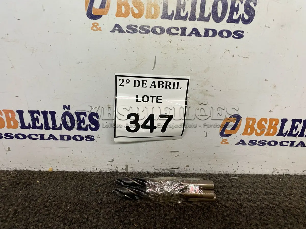 LOTE 347 - 06 BROCAS DIVERSAS PARA MADEIRA. (NO ESTADO) ATENÇÃO! FAZER A VISITAÇÃO ANTES DE ARREMATAR, NÃO SABEMOS SE FUNCIONA. LEILÃO NÃO TEM GARANTIA E NEM DEVOLUÇÃO, SUJEITO A POSSÍVEIS AVARIAS VISÍVEIS/OCULTAS E/OU AUSÊNCIA DE COMPONENTES.