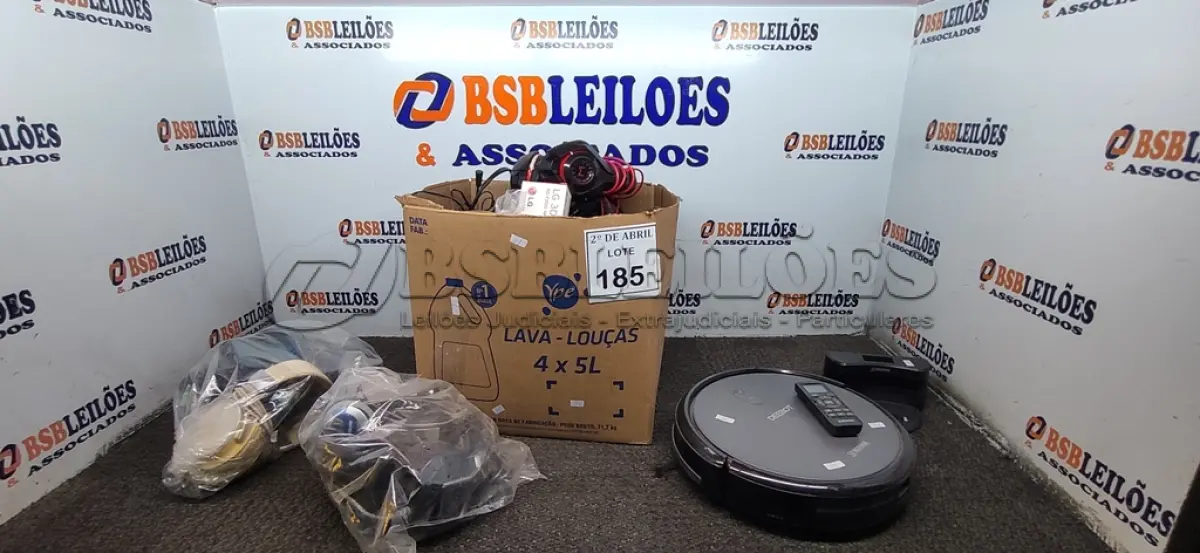 LOTE 185 - 01 LOTE COM FONES DE OUVIDO E ÓCULOS 3D. (NO ESTADO) ATENÇÃO! FAZER A VISITAÇÃO ANTES DE ARREMATAR, NÃO SABEMOS SE FUNCIONA. LEILÃO NÃO TEM GARANTIA E NEM DEVOLUÇÃO, SUJEITO A POSSÍVEIS AVARIAS VISÍVEIS/OCULTAS E/OU AUSÊNCIA DE COMPONENTES.