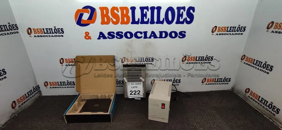 LOTE 222 - 01 ROTEADOR D LINK, 01 ESTABILIZADOR DE ENERGIA E 01 INTERFONE. (NO ESTADO) ATENÇÃO! FAZER A VISITAÇÃO ANTES DE ARREMATAR, NÃO SABEMOS SE FUNCIONA. LEILÃO NÃO TEM GARANTIA E NEM DEVOLUÇÃO, SUJEITO A POSSÍVEIS AVARIAS VISÍVEIS/OCULTAS E/OU AUSÊNCIA DE COMPONENTES.