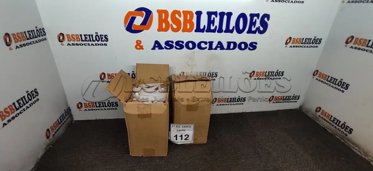 LOTE 112 - 02 CAIXAS COM SELANTE MULTI USO DE POLIURETANO PU40. (NO ESTADO) ATENÇÃO! FAZER A VISITAÇÃO ANTES DE ARREMATAR, NÃO SABEMOS SE FUNCIONA. LEILÃO NÃO TEM GARANTIA E NEM DEVOLUÇÃO, SUJEITO A POSSÍVEIS AVARIAS VISÍVEIS/OCULTAS E/OU AUSÊNCIA DE COMPONENTES.