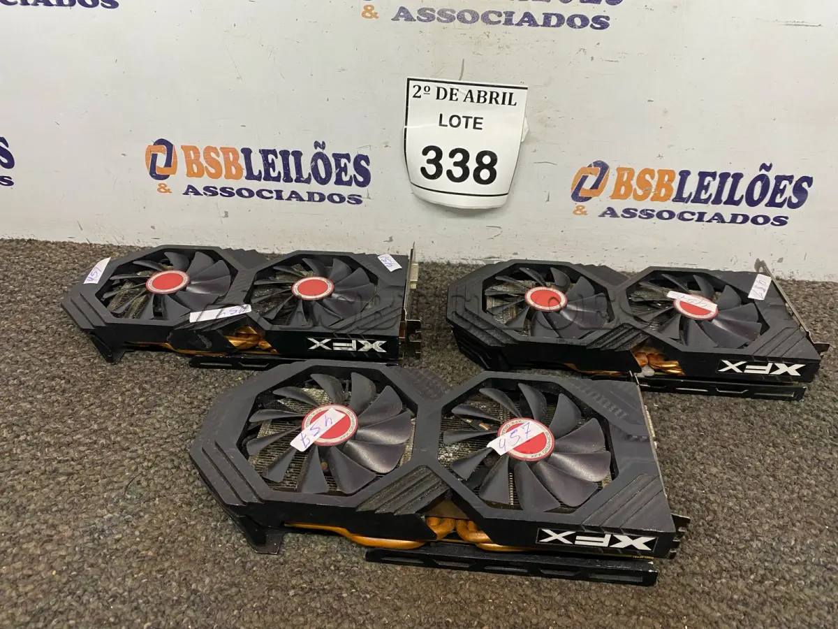 LOTE 338 - 03 PLACAS DE VÍDEO XFX 4GB. (NO ESTADO) ATENÇÃO! FAZER A VISITAÇÃO ANTES DE ARREMATAR, NÃO SABEMOS SE FUNCIONA. LEILÃO NÃO TEM GARANTIA E NEM DEVOLUÇÃO, SUJEITO A POSSÍVEIS AVARIAS VISÍVEIS/OCULTAS E/OU AUSÊNCIA DE COMPONENTES.