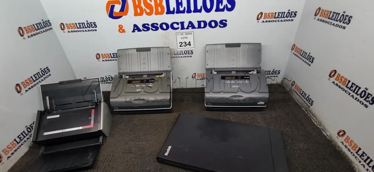 LOTE 234 - 03 SCANNER’S DIVERSOS. (NO ESTADO) ATENÇÃO! FAZER A VISITAÇÃO ANTES DE ARREMATAR, NÃO SABEMOS SE FUNCIONA. LEILÃO NÃO TEM GARANTIA E NEM DEVOLUÇÃO, SUJEITO A POSSÍVEIS AVARIAS VISÍVEIS/OCULTAS E/OU AUSÊNCIA DE COMPONENTES.