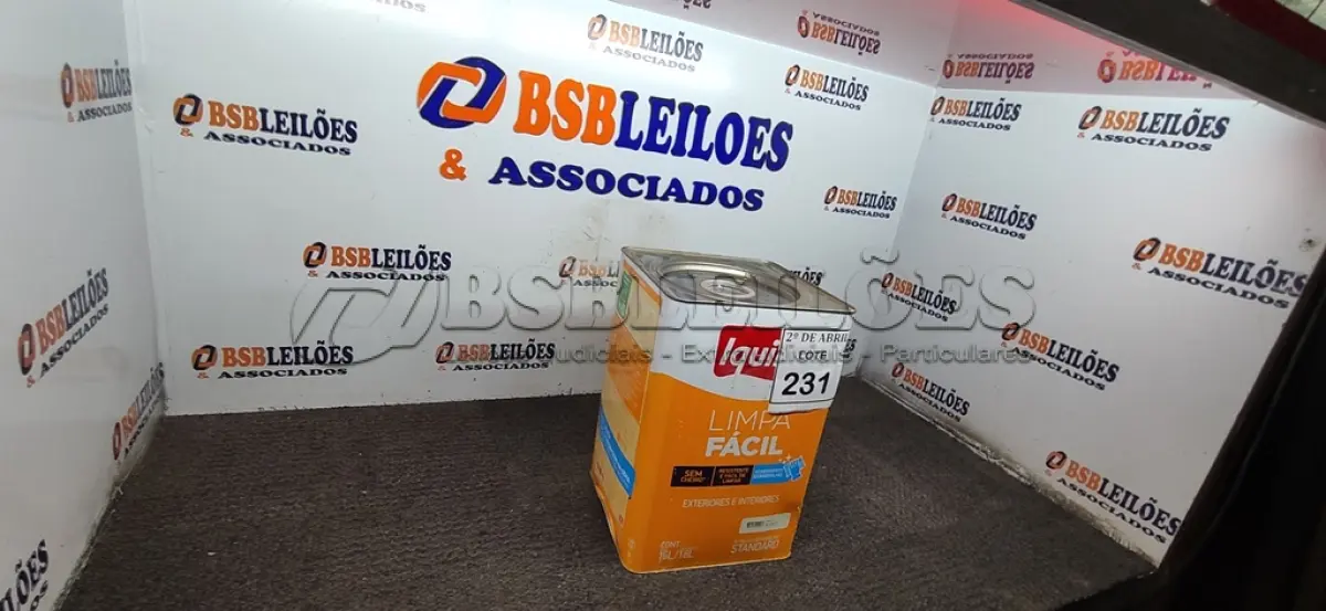 LOTE 231 - 01 LATA DE TINTA BASE C LIMPA FÁCIL IQUINE 18 L. (NO ESTADO) ATENÇÃO! FAZER A VISITAÇÃO ANTES DE ARREMATAR, NÃO SABEMOS SE FUNCIONA. LEILÃO NÃO TEM GARANTIA E NEM DEVOLUÇÃO, SUJEITO A POSSÍVEIS AVARIAS VISÍVEIS/OCULTAS E/OU AUSÊNCIA DE COMPONENTES.