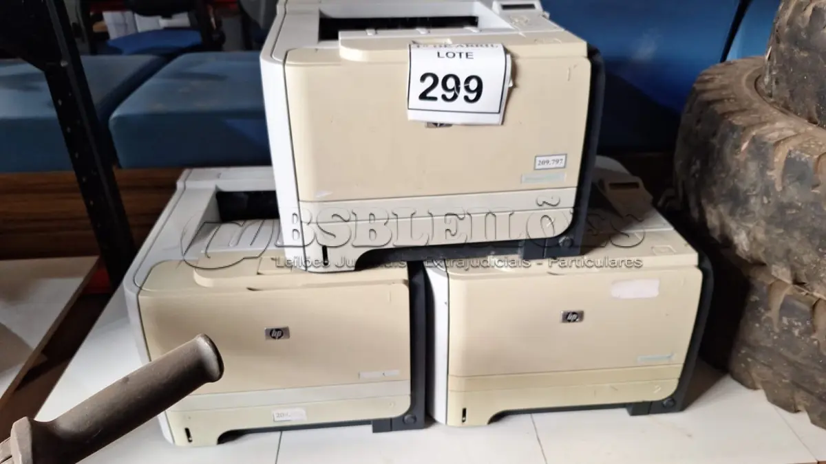 LOTE 299 - 03 IMPRESSORAS HP LASER JET P2055DN. (NO ESTADO) ATENÇÃO! FAZER A VISITAÇÃO ANTES DE ARREMATAR, NÃO SABEMOS SE FUNCIONA. LEILÃO NÃO TEM GARANTIA E NEM DEVOLUÇÃO, SUJEITO A POSSÍVEIS AVARIAS VISÍVEIS/OCULTAS E/OU AUSÊNCIA DE COMPONENTES.