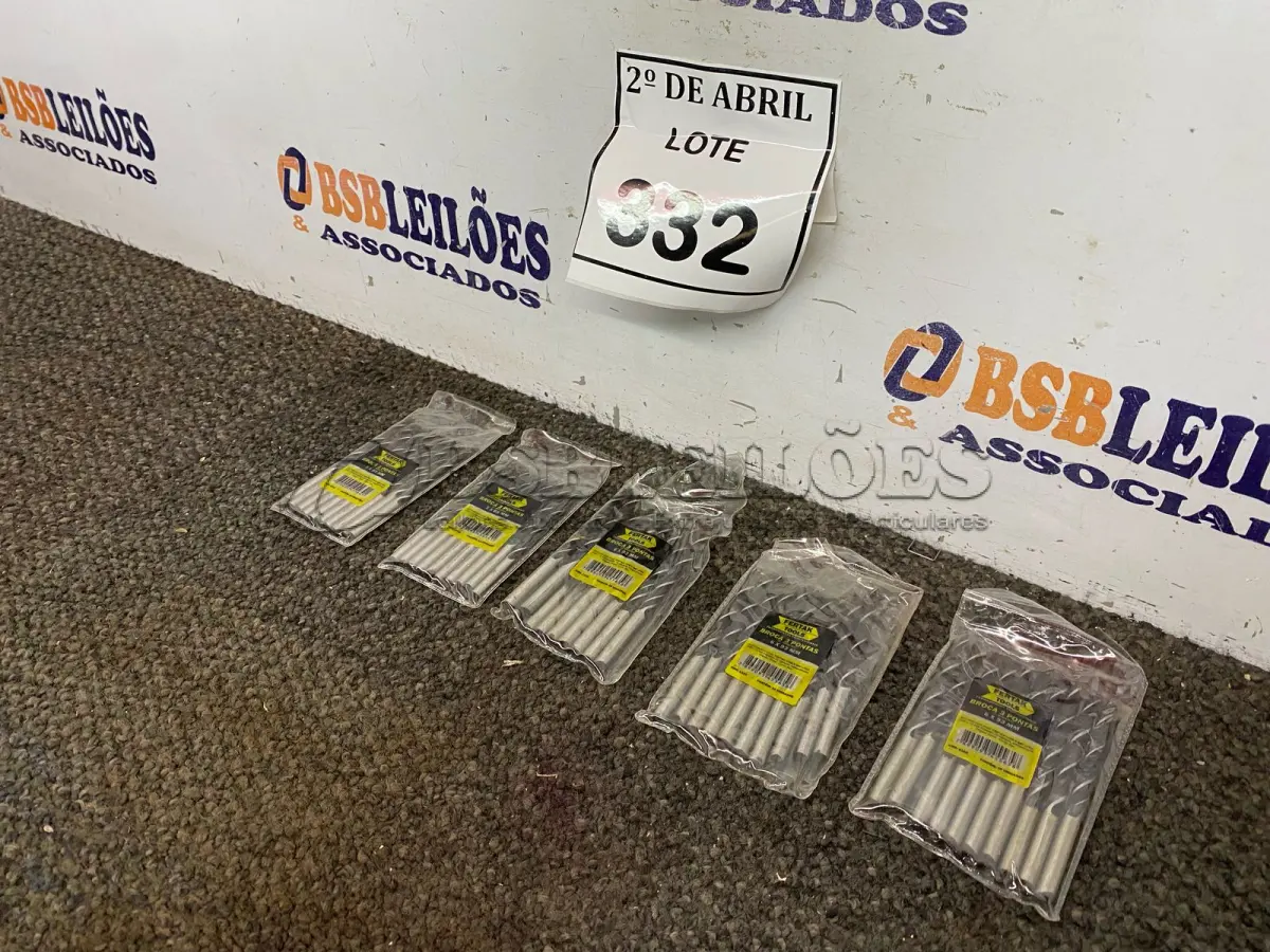 LOTE 332 - 20 BROCAS 5X58MM E 30 BROCAS 6X93MM PARA MADEIRA. (NO ESTADO) ATENÇÃO! FAZER A VISITAÇÃO ANTES DE ARREMATAR, NÃO SABEMOS SE FUNCIONA. LEILÃO NÃO TEM GARANTIA E NEM DEVOLUÇÃO, SUJEITO A POSSÍVEIS AVARIAS VISÍVEIS/OCULTAS E/OU AUSÊNCIA DE COMPONENTES.