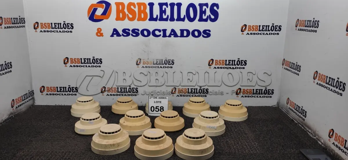 LOTE 058 - 01 LOTE COM SENSORES DE FUMAÇA. (NO ESTADO) ATENÇÃO! FAZER A VISITAÇÃO ANTES DE ARREMATAR, NÃO SABEMOS SE FUNCIONA. LEILÃO NÃO TEM GARANTIA E NEM DEVOLUÇÃO, SUJEITO A POSSÍVEIS AVARIAS VISÍVEIS/OCULTAS E/OU AUSÊNCIA DE COMPONENTES.