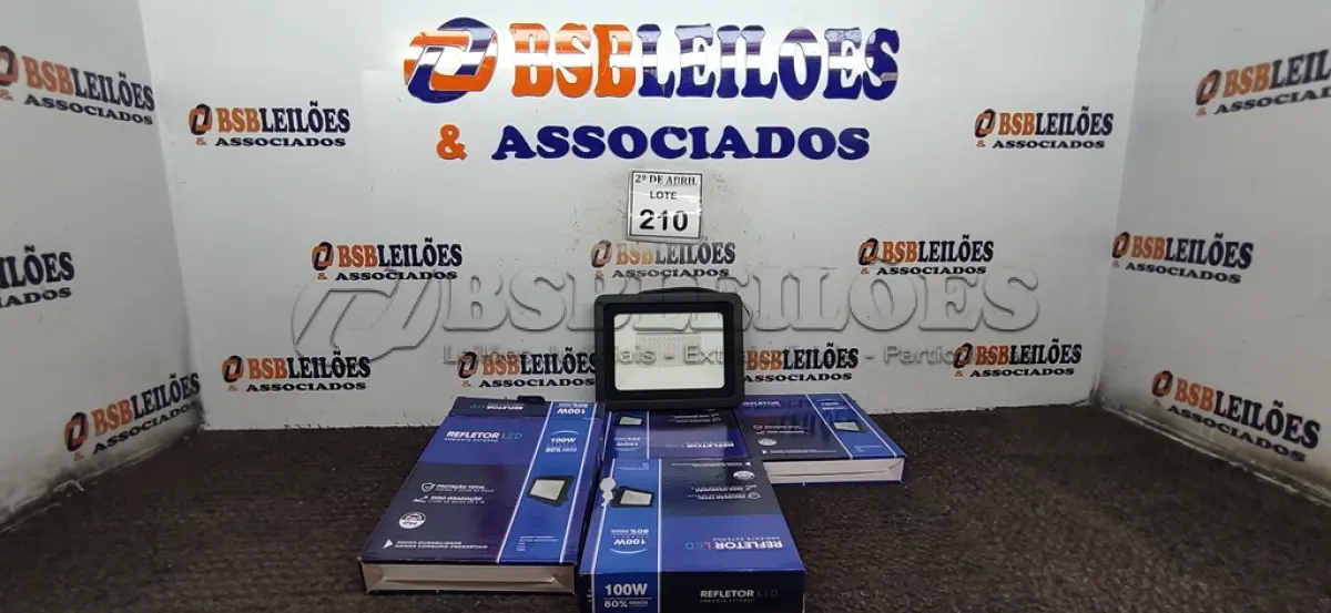 LOTE 210 - 05 REFLETORES DE LED 100W.(NOVO) (NO ESTADO) ATENÇÃO! FAZER A VISITAÇÃO ANTES DE ARREMATAR, NÃO SABEMOS SE FUNCIONA. LEILÃO NÃO TEM GARANTIA E NEM DEVOLUÇÃO, SUJEITO A POSSÍVEIS AVARIAS VISÍVEIS/OCULTAS E/OU AUSÊNCIA DE COMPONENTES.