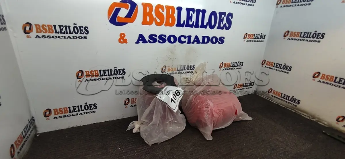 LOTE 106 - 02 ROLOS DE FIO DE NYLON PARA ROÇADEIRA. (NO ESTADO) ATENÇÃO! FAZER A VISITAÇÃO ANTES DE ARREMATAR, NÃO SABEMOS SE FUNCIONA. LEILÃO NÃO TEM GARANTIA E NEM DEVOLUÇÃO, SUJEITO A POSSÍVEIS AVARIAS VISÍVEIS/OCULTAS E/OU AUSÊNCIA DE COMPONENTES.