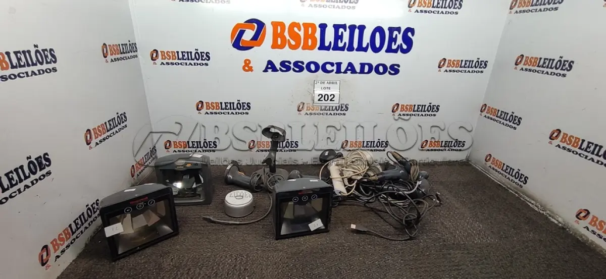 LOTE 202 - 01 LOTE COM LEITORES DE CÓDIGO DE BARRAS. (NO ESTADO) ATENÇÃO! FAZER A VISITAÇÃO ANTES DE ARREMATAR, NÃO SABEMOS SE FUNCIONA. LEILÃO NÃO TEM GARANTIA E NEM DEVOLUÇÃO, SUJEITO A POSSÍVEIS AVARIAS VISÍVEIS/OCULTAS E/OU AUSÊNCIA DE COMPONENTES.
