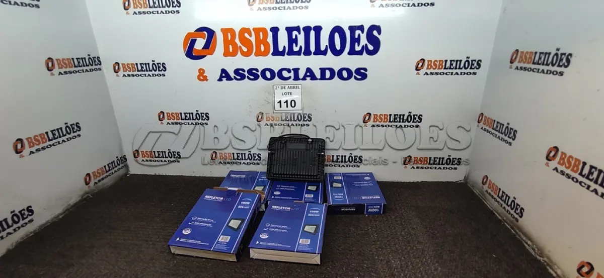 LOTE 110 - 05 REFLETORES DE LED 100W.(NOVO) (NO ESTADO) ATENÇÃO! FAZER A VISITAÇÃO ANTES DE ARREMATAR, NÃO SABEMOS SE FUNCIONA. LEILÃO NÃO TEM GARANTIA E NEM DEVOLUÇÃO, SUJEITO A POSSÍVEIS AVARIAS VISÍVEIS/OCULTAS E/OU AUSÊNCIA DE COMPONENTES.