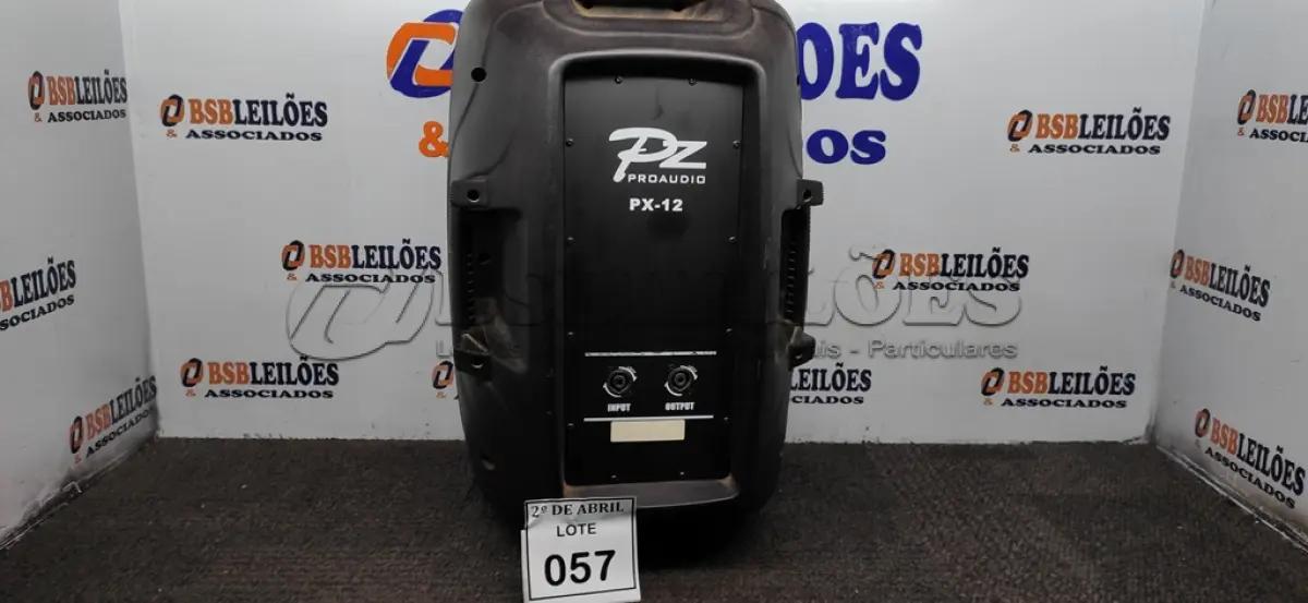 LOTE 057 - 01 CAIXA DE SOM MARCA PZ PRO ÁUDIO. (NO ESTADO) ATENÇÃO! FAZER A VISITAÇÃO ANTES DE ARREMATAR, NÃO SABEMOS SE FUNCIONA. LEILÃO NÃO TEM GARANTIA E NEM DEVOLUÇÃO, SUJEITO A POSSÍVEIS AVARIAS VISÍVEIS/OCULTAS E/OU AUSÊNCIA DE COMPONENTES.
