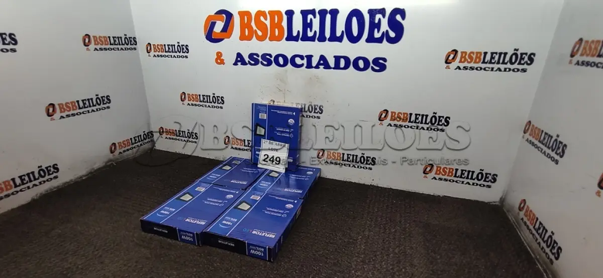 LOTE 249 - 05 REFLETORES DE LED 100W. (NOVO) (NO ESTADO) ATENÇÃO! FAZER A VISITAÇÃO ANTES DE ARREMATAR, NÃO SABEMOS SE FUNCIONA. LEILÃO NÃO TEM GARANTIA E NEM DEVOLUÇÃO, SUJEITO A POSSÍVEIS AVARIAS VISÍVEIS/OCULTAS E/OU AUSÊNCIA DE COMPONENTES.