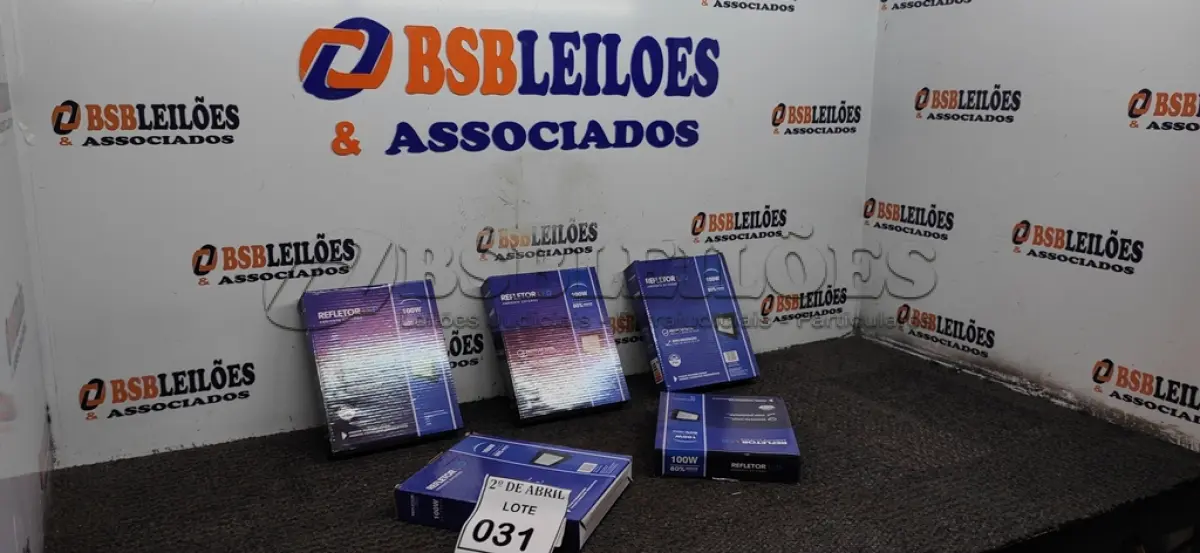 LOTE 031 - 05 REFLETORES DE LED 100W.(NOVO) (NO ESTADO) ATENÇÃO! FAZER A VISITAÇÃO ANTES DE ARREMATAR, NÃO SABEMOS SE FUNCIONA. LEILÃO NÃO TEM GARANTIA E NEM DEVOLUÇÃO, SUJEITO A POSSÍVEIS AVARIAS VISÍVEIS/OCULTAS E/OU AUSÊNCIA DE COMPONENTES.