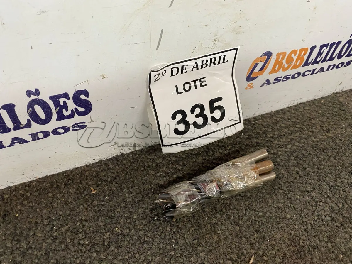 LOTE 335 - 07 BROCAS DIVERSAS PARA MADEIRA. (NO ESTADO) ATENÇÃO! FAZER A VISITAÇÃO ANTES DE ARREMATAR, NÃO SABEMOS SE FUNCIONA. LEILÃO NÃO TEM GARANTIA E NEM DEVOLUÇÃO, SUJEITO A POSSÍVEIS AVARIAS VISÍVEIS/OCULTAS E/OU AUSÊNCIA DE COMPONENTES.