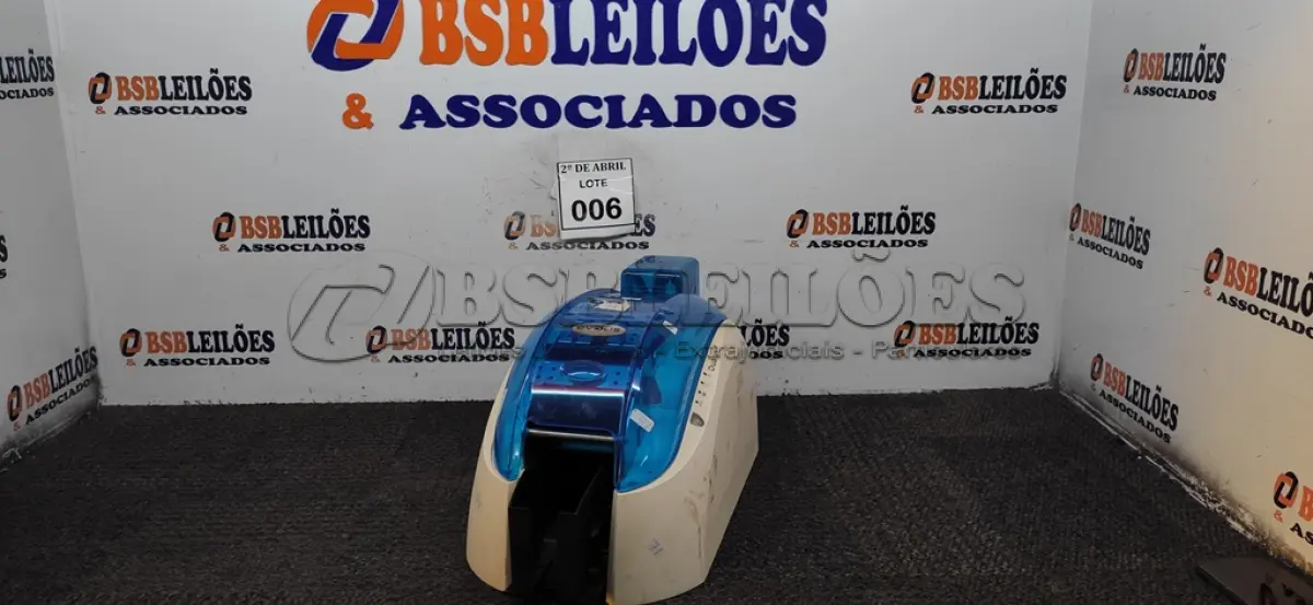 LOTE 006 - 01 IMPRESSORA DE CARTÃO. DUALUYS EVOLIS. (NO ESTADO) ATENÇÃO! FAZER A VISITAÇÃO ANTES DE ARREMATAR, NÃO SABEMOS SE FUNCIONA. LEILÃO NÃO TEM GARANTIA E NEM DEVOLUÇÃO, SUJEITO A POSSÍVEIS AVARIAS VISÍVEIS/OCULTAS E/OU AUSÊNCIA DE COMPONENTES.
