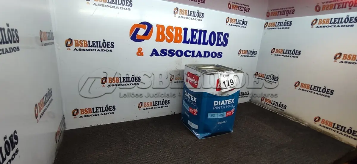 LOTE 179 - 01 LATA DE TINTA 16L/ 18L INTERIORES/EXTERIORES ACRÍLICO FOSCO IQUINE BASE P. (NOVO) (NO ESTADO) ATENÇÃO! FAZER A VISITAÇÃO ANTES DE ARREMATAR, NÃO SABEMOS SE FUNCIONA. LEILÃO NÃO TEM GARANTIA E NEM DEVOLUÇÃO, SUJEITO A POSSÍVEIS AVARIAS VISÍVEIS/OCULTAS E/OU AUSÊNCIA DE COMPONENTES.