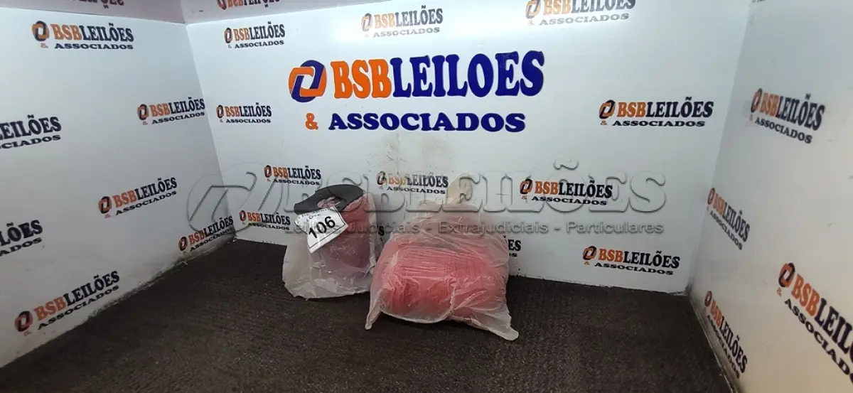 LOTE 106 - 02 ROLOS DE FIO DE NYLON PARA ROÇADEIRA. (NO ESTADO) ATENÇÃO! FAZER A VISITAÇÃO ANTES DE ARREMATAR, NÃO SABEMOS SE FUNCIONA. LEILÃO NÃO TEM GARANTIA E NEM DEVOLUÇÃO, SUJEITO A POSSÍVEIS AVARIAS VISÍVEIS/OCULTAS E/OU AUSÊNCIA DE COMPONENTES.