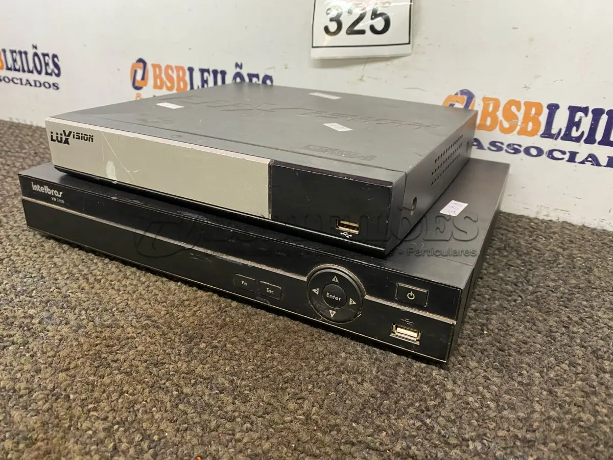 LOTE 325 - 01 DVR INTELBRAS E 01 DVR LUX VISION. (NO ESTADO) ATENÇÃO! FAZER A VISITAÇÃO ANTES DE ARREMATAR, NÃO SABEMOS SE FUNCIONA. LEILÃO NÃO TEM GARANTIA E NEM DEVOLUÇÃO, SUJEITO A POSSÍVEIS AVARIAS VISÍVEIS/OCULTAS E/OU AUSÊNCIA DE COMPONENTES.