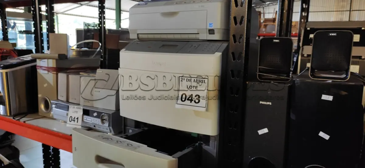 LOTE 043 - 01 IMPRESSORA LEXMARK T654DN E 01 IMPRESSORA MATRICIAL EPSON FX890. (NO ESTADO) ATENÇÃO! FAZER A VISITAÇÃO ANTES DE ARREMATAR, NÃO SABEMOS SE FUNCIONA. LEILÃO NÃO TEM GARANTIA E NEM DEVOLUÇÃO, SUJEITO A POSSÍVEIS AVARIAS VISÍVEIS/OCULTAS E/OU AUSÊNCIA DE COMPONENTES.