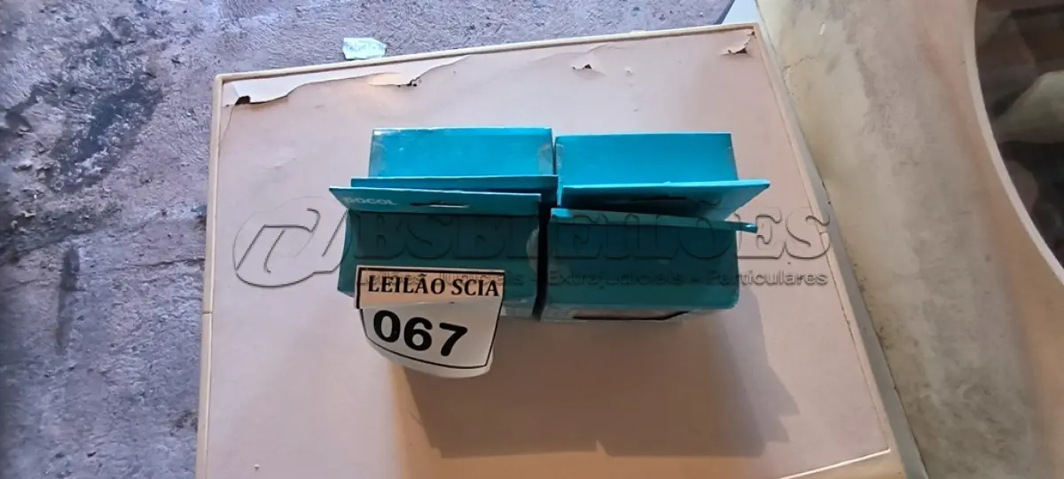 LOTE 067 - 04 CABIDES HOPE DOCOL. (NO ESTADO) ATENÇÃO! FAZER A VISITAÇÃO ANTES DE ARREMATAR, NÃO SABEMOS SE FUNCIONA. LEILÃO NÃO TEM GARANTIA E NEM DEVOLUÇÃO, SUJEITO A POSSÍVEIS AVARIAS VISÍVEIS/OCULTAS E/OU AUSÊNCIA DE COMPONENTES.