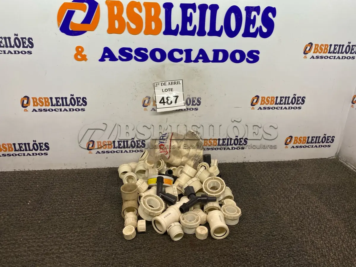 LOTE 487 - 01 LOTE COM CONEXÕES DIVERSAS. (NO ESTADO) ATENÇÃO! FAZER A VISITAÇÃO ANTES DE ARREMATAR, NÃO SABEMOS SE FUNCIONA. LEILÃO NÃO TEM GARANTIA E NEM DEVOLUÇÃO, SUJEITO A POSSÍVEIS AVARIAS VISÍVEIS/OCULTAS E/OU AUSÊNCIA DE COMPONENTES.
