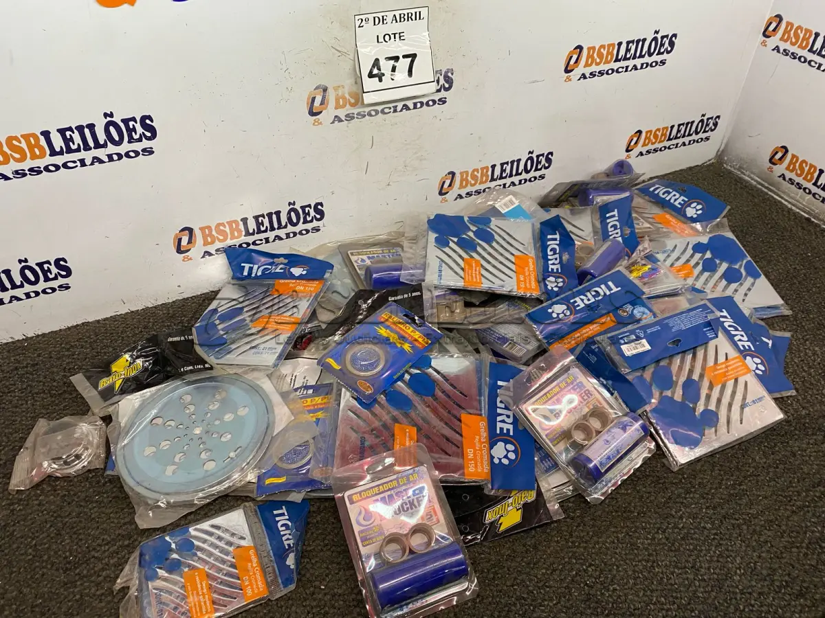 LOTE 477 - 01 LOTE COM TAMPAS DE RALOS DIVERSOS. (NO ESTADO) ATENÇÃO! FAZER A VISITAÇÃO ANTES DE ARREMATAR, NÃO SABEMOS SE FUNCIONA. LEILÃO NÃO TEM GARANTIA E NEM DEVOLUÇÃO, SUJEITO A POSSÍVEIS AVARIAS VISÍVEIS/OCULTAS E/OU AUSÊNCIA DE COMPONENTES.