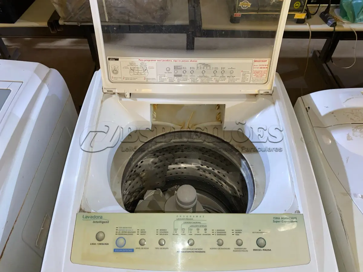 LOTE 395 - 01 MÁQUINA DE LAVAR ROUPAS BRASTEMP 220VOLTS. (NO ESTADO) ATENÇÃO! FAZER A VISITAÇÃO ANTES DE ARREMATAR, NÃO SABEMOS SE FUNCIONA. LEILÃO NÃO TEM GARANTIA E NEM DEVOLUÇÃO, SUJEITO A POSSÍVEIS AVARIAS VISÍVEIS/OCULTAS E/OU AUSÊNCIA DE COMPONENTES.