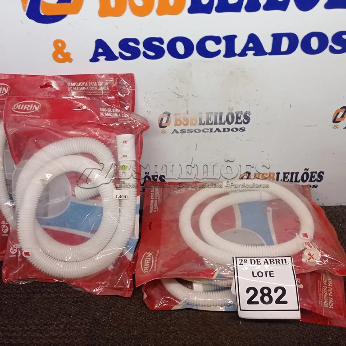 LOTE 282 - 05 MANGUEIRAS PARA SAÍDA DE MAQUINAS CORRUGADAS. (NO ESTADO) ATENÇÃO! FAZER A VISITAÇÃO ANTES DE ARREMATAR, NÃO SABEMOS SE FUNCIONA. LEILÃO NÃO TEM GARANTIA E NEM DEVOLUÇÃO, SUJEITO A POSSÍVEIS AVARIAS VISÍVEIS/OCULTAS E/OU AUSÊNCIA DE COMPONENTES.