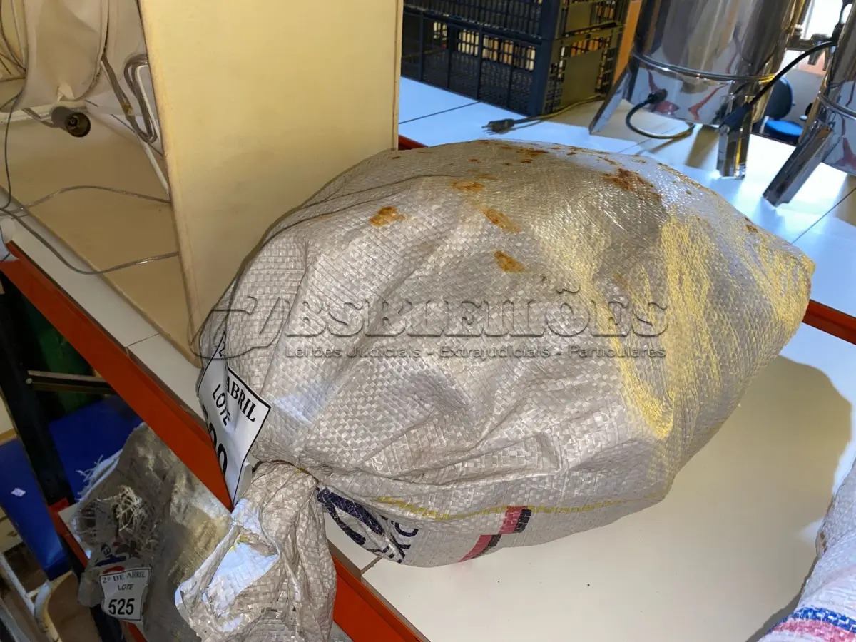 LOTE 520 - 63 CAPAS 75MM. (NO ESTADO) ATENÇÃO! FAZER A VISITAÇÃO ANTES DE ARREMATAR, NÃO SABEMOS SE FUNCIONA. LEILÃO NÃO TEM GARANTIA E NEM DEVOLUÇÃO, SUJEITO A POSSÍVEIS AVARIAS VISÍVEIS/OCULTAS E/OU AUSÊNCIA DE COMPONENTES.