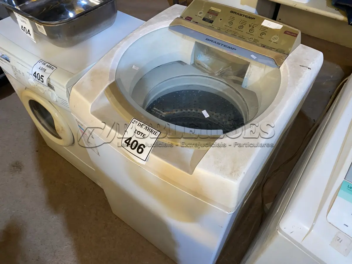 LOTE 406 - 01 MÁQUINA DE LAVAR ROUPAS BRASTEMP 9KG 200VOLTS. (NO ESTADO) ATENÇÃO! FAZER A VISITAÇÃO ANTES DE ARREMATAR, NÃO SABEMOS SE FUNCIONA. LEILÃO NÃO TEM GARANTIA E NEM DEVOLUÇÃO, SUJEITO A POSSÍVEIS AVARIAS VISÍVEIS/OCULTAS E/OU AUSÊNCIA DE COMPONENTES.
