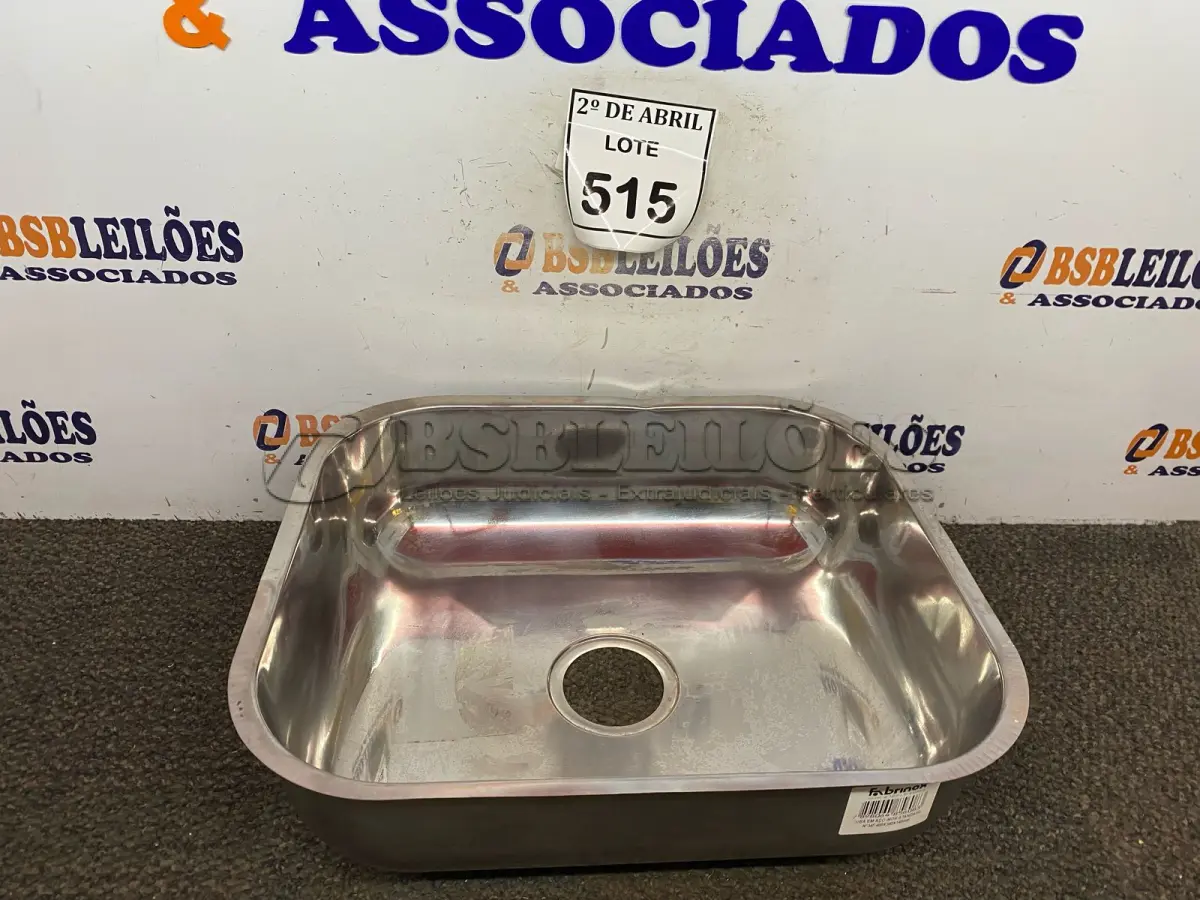 LOTE 515 - 01 CUBA EM INOX 400X340X140MM. (NO ESTADO) ATENÇÃO! FAZER A VISITAÇÃO ANTES DE ARREMATAR, NÃO SABEMOS SE FUNCIONA. LEILÃO NÃO TEM GARANTIA E NEM DEVOLUÇÃO, SUJEITO A POSSÍVEIS AVARIAS VISÍVEIS/OCULTAS E/OU AUSÊNCIA DE COMPONENTES.