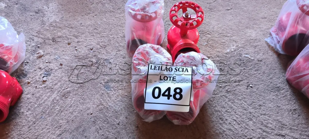 LOTE 048 - 04 VÁLVULAS ANGULAR PARA HIDRANTE (NO ESTADO) ATENÇÃO! FAZER A VISITAÇÃO ANTES DE ARREMATAR, NÃO SABEMOS SE FUNCIONA. LEILÃO NÃO TEM GARANTIA E NEM DEVOLUÇÃO, SUJEITO A POSSÍVEIS AVARIAS VISÍVEIS/OCULTAS E/OU AUSÊNCIA DE COMPONENTES.