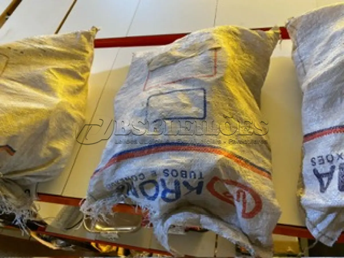 LOTE 509 - 29 LUVAS DE CORRER 19MM. (NO ESTADO) ATENÇÃO! FAZER A VISITAÇÃO ANTES DE ARREMATAR, NÃO SABEMOS SE FUNCIONA. LEILÃO NÃO TEM GARANTIA E NEM DEVOLUÇÃO, SUJEITO A POSSÍVEIS AVARIAS VISÍVEIS/OCULTAS E/OU AUSÊNCIA DE COMPONENTES.