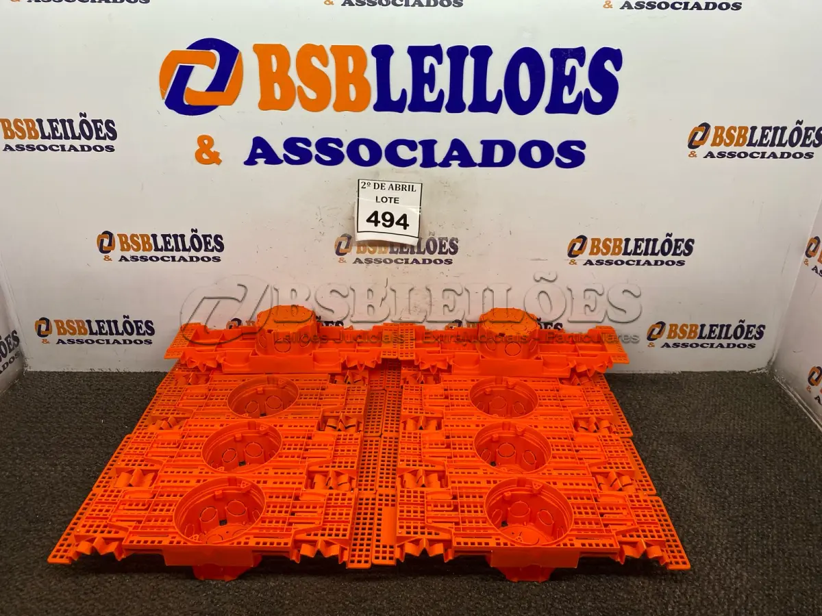 LOTE 494 - 01 LOTE COM CAIXAS PARA TOMADAS. (NO ESTADO) ATENÇÃO! FAZER A VISITAÇÃO ANTES DE ARREMATAR, NÃO SABEMOS SE FUNCIONA. LEILÃO NÃO TEM GARANTIA E NEM DEVOLUÇÃO, SUJEITO A POSSÍVEIS AVARIAS VISÍVEIS/OCULTAS E/OU AUSÊNCIA DE COMPONENTES.