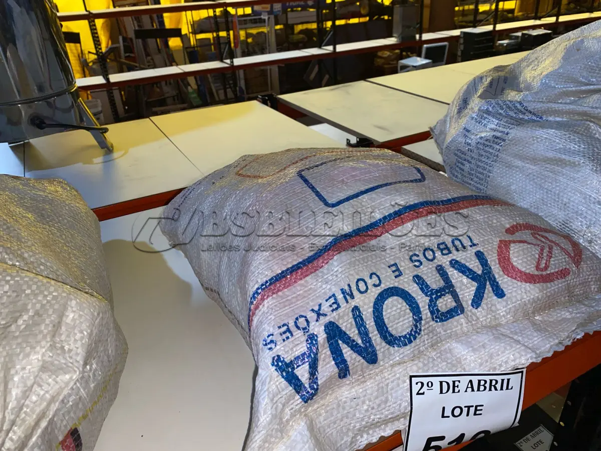 LOTE 519 - 42 UNIDADES DE TE PARA ESGOTO 40MM. (NO ESTADO) ATENÇÃO! FAZER A VISITAÇÃO ANTES DE ARREMATAR, NÃO SABEMOS SE FUNCIONA. LEILÃO NÃO TEM GARANTIA E NEM DEVOLUÇÃO, SUJEITO A POSSÍVEIS AVARIAS VISÍVEIS/OCULTAS E/OU AUSÊNCIA DE COMPONENTES.