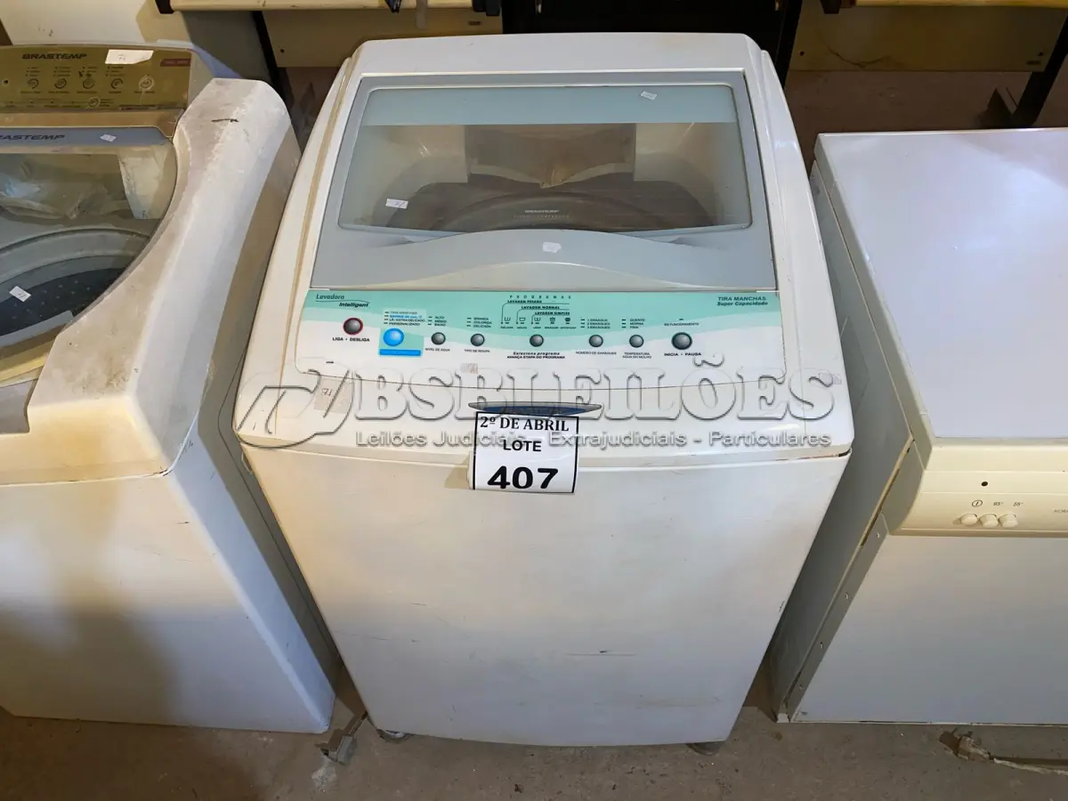 LOTE 407 - 01 MÁQUINA DE LAVAR ROUPAS BRASTEMP. 220VOLTS. (NO ESTADO) ATENÇÃO! FAZER A VISITAÇÃO ANTES DE ARREMATAR, NÃO SABEMOS SE FUNCIONA. LEILÃO NÃO TEM GARANTIA E NEM DEVOLUÇÃO, SUJEITO A POSSÍVEIS AVARIAS VISÍVEIS/OCULTAS E/OU AUSÊNCIA DE COMPONENTES.