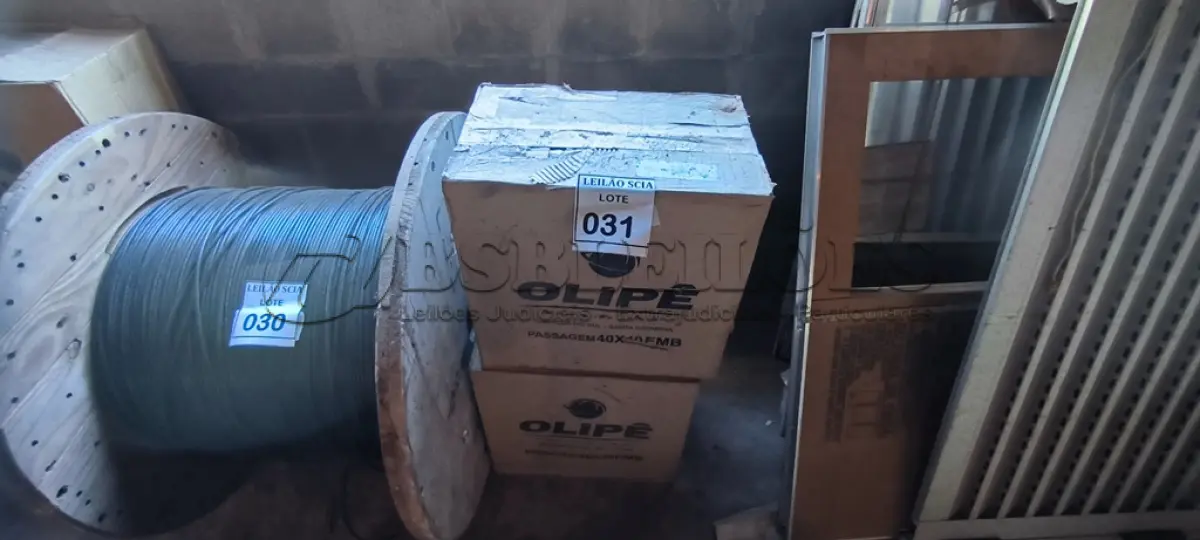 LOTE 031 - 01 LOTE COM CAIXAS DE PASSAGENS 40X40.  (NO ESTADO) ATENÇÃO! FAZER A VISITAÇÃO ANTES DE ARREMATAR, NÃO SABEMOS SE FUNCIONA. LEILÃO NÃO TEM GARANTIA E NEM DEVOLUÇÃO, SUJEITO A POSSÍVEIS AVARIAS VISÍVEIS/OCULTAS E/OU AUSÊNCIA DE COMPONENTES.