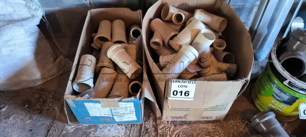 LOTE 016 - 01 LOTE COM CONEXÕES JUNÇÃO Y75X50.   (NO ESTADO) ATENÇÃO! FAZER A VISITAÇÃO ANTES DE ARREMATAR, NÃO SABEMOS SE FUNCIONA. LEILÃO NÃO TEM GARANTIA E NEM DEVOLUÇÃO, SUJEITO A POSSÍVEIS AVARIAS VISÍVEIS/OCULTAS E/OU AUSÊNCIA DE COMPONENTES.